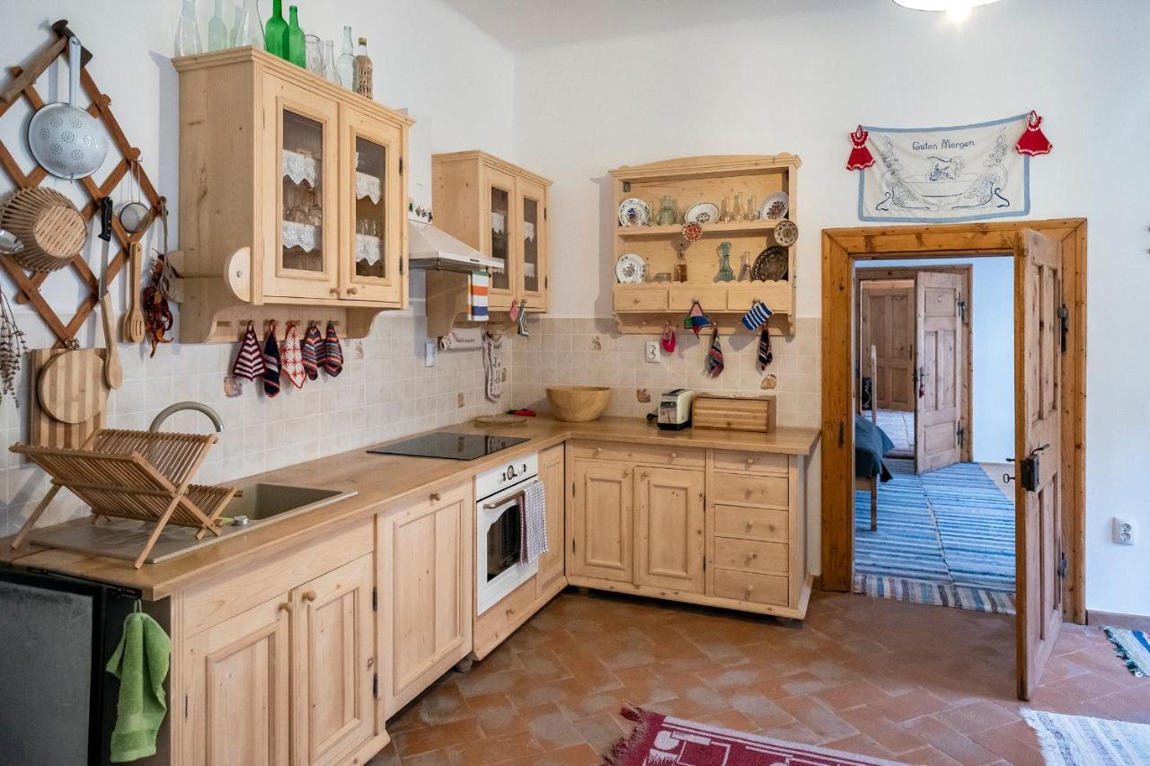 Villa Rihuini Eco Wine House Transylvania Richisu Buitenkant foto